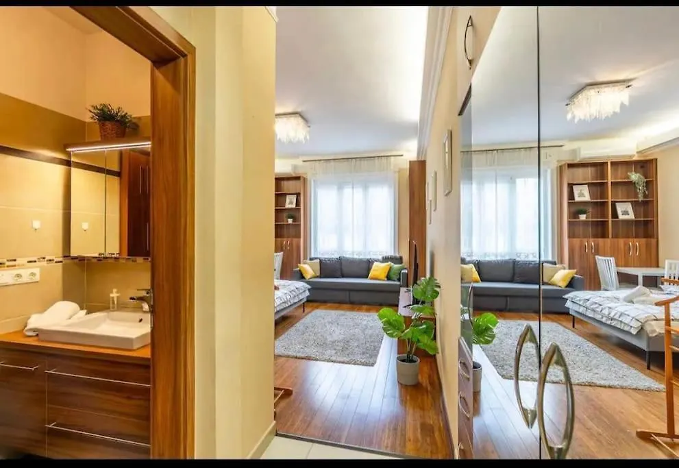 Luxury Design Flat In The Center Apartment Budapesta